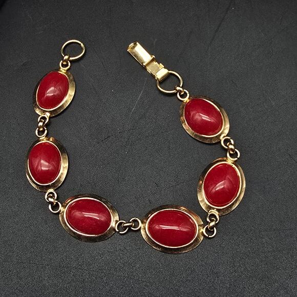 Vintage Red Jade Gold Tone Bracelet Oval Links Costume Jewelry - Picture 8 of 10